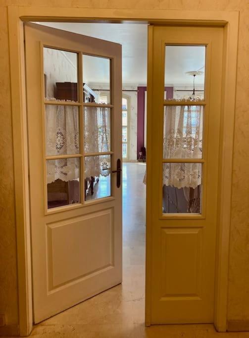 "Georgio" Grand Appartement Traversant Avec Vue Canal Et Parking แซ็ต ภายนอก รูปภาพ